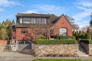 2832 42nd Ave, Seattle WA  98199-2420 exterior