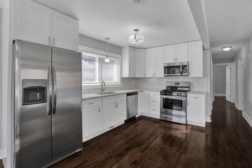 9852 Frst Ave, Chicago IL 60628-1439 exterior