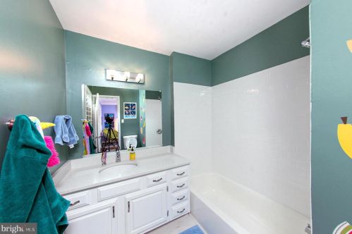 3604 Reservoir Rd, Washington DC  20007-2338 exterior