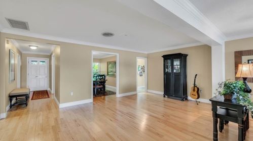 4038 Shorecrest Dr, Orlando FL 32817-1255 exterior