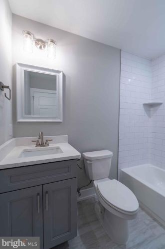 2019 Bodine St, Philadelphia PA  19122-1503 exterior