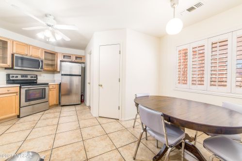 7325 Cross Ridge Pl, Tucson AZ  85710-6075 exterior