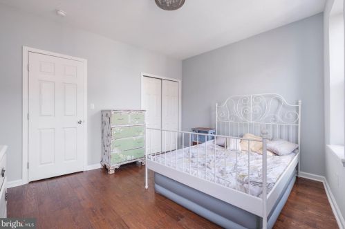 334 Cantrell St, Philadelphia PA  19148-3320 exterior