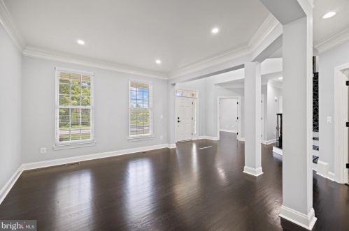 19308 Bothwell Ct, Triangle VA  22172-2341 exterior