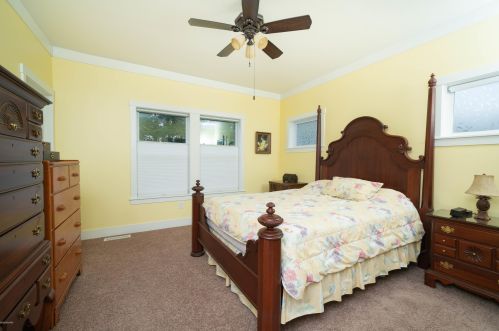 2626 Avalon Woods Dr, Kalamazoo MI 49024-7733 exterior