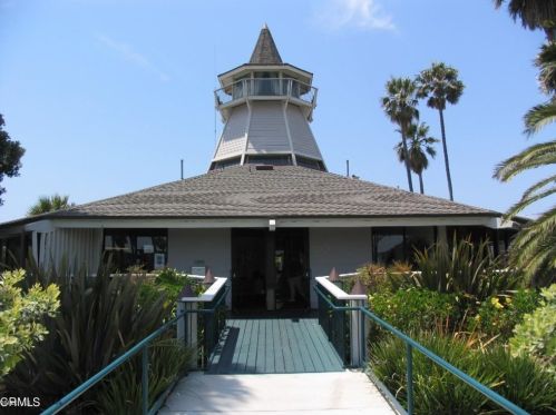 3101 Peninsula Rd, Oxnard CA  93035-4202 exterior