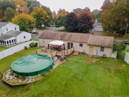 35 Plainfield St, Enfield CT 06082-5814 exterior