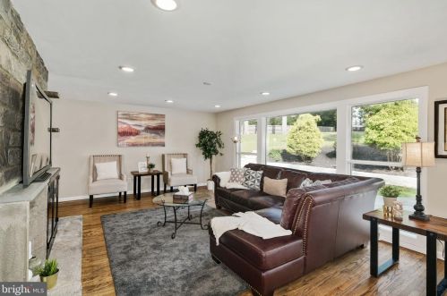 160 Paxon Holw Rd, Media PA 19063-1163 exterior