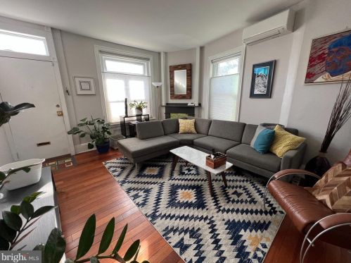 2214 Cedar St, Philadelphia PA  19125-2932 exterior