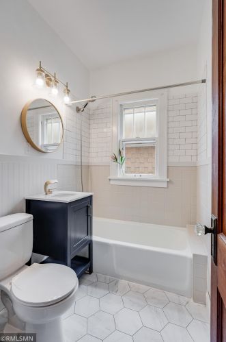 807 Hamline Ave, Saint Paul MN  55104-1300 exterior