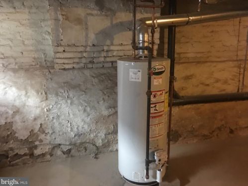 625 Clinton St, Camden NJ 08103-1430 exterior