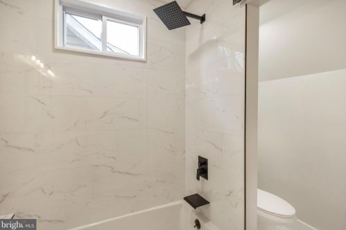 2911 17th St, Washington DC  20018-1825 exterior