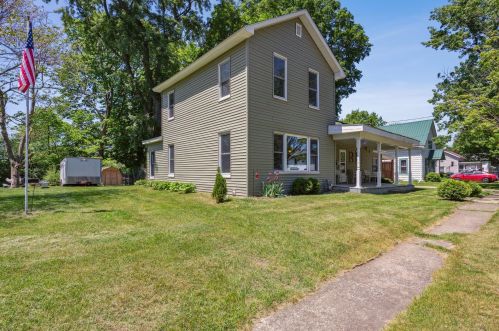 406 Berrien St, Glendora, MI 49107-1604