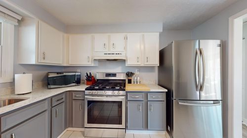 613 Meade Dr, Moon Twp PA  15108-9668 exterior