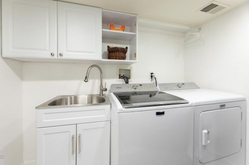 1196 Holland St, Bham MI 48009-6848 exterior