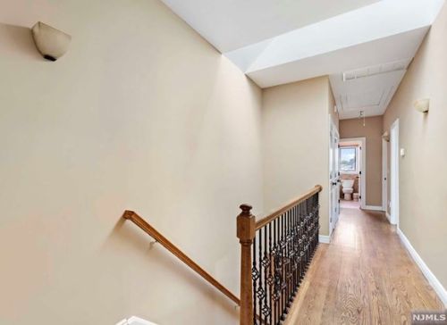 435 Nelson Ave, Cliffside Park NJ 07010-1818 exterior