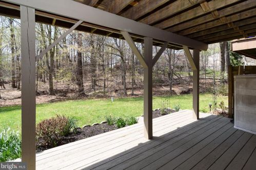 8016 Branch Wood Ct, Ellicott MD 21043-6937 exterior