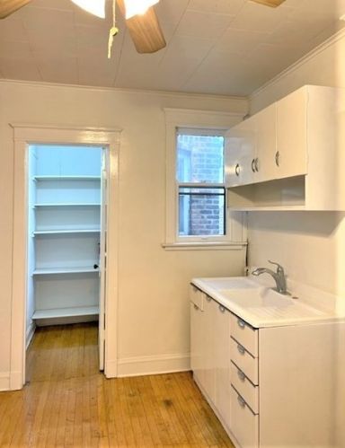 2333 Hoyne Ave, Chicago IL 60643-1816 exterior