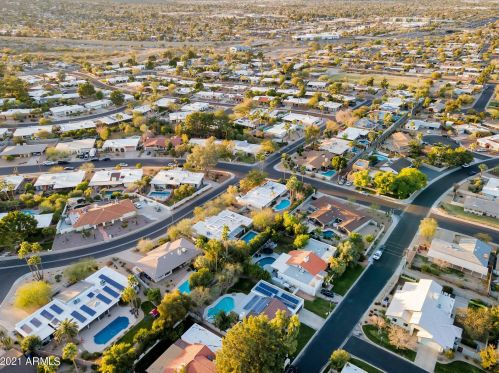 9242 34 Pl, Phoenix AZ 85028-4964 exterior