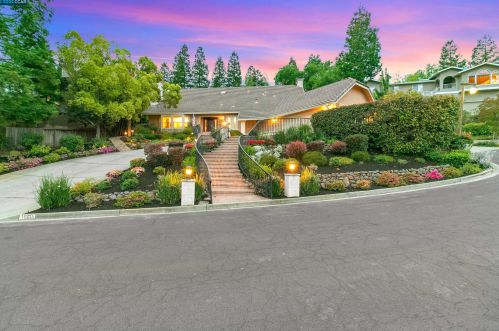 1170 Ridgemont Pl, Concord CA 94521-4831 exterior