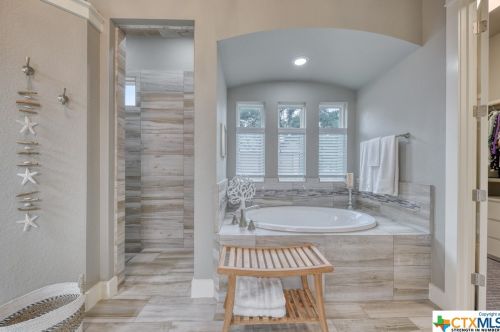 1044 Pegasus Dr, Spring Branch TX 78070 exterior