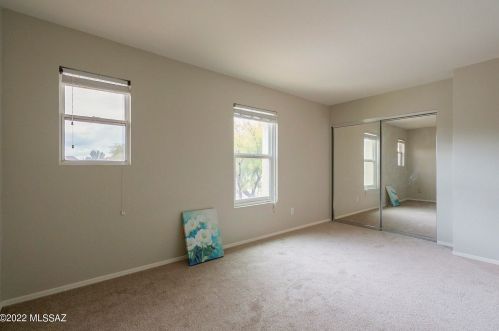 2213 Mcconnell Dr, Tucson AZ 85710-8091 exterior