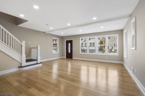 19 Becker Ter, Irvington NJ 07111-1311 exterior