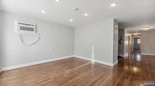 504 St, Union City NJ 07087-2804 exterior