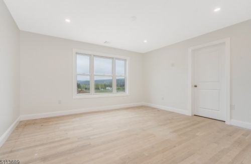 40 Brantwood Ter, Hackettstown NJ 07840-4101 exterior