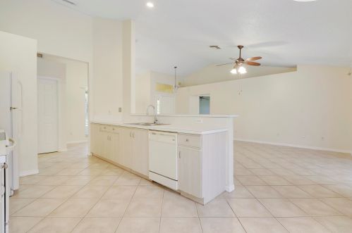 1826 Leafy Rd, Fort Pierce FL  34953-1392 exterior