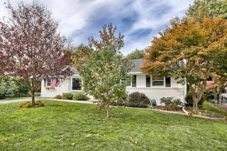 1650 Clearview Ave, Lancaster, PA 17601-4308