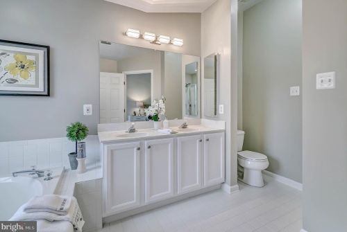 10414 Heathside Way, Rockville MD 20854-6346 exterior