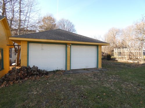 805 Seminary Ave, Bull Valley IL 60098-2742 exterior