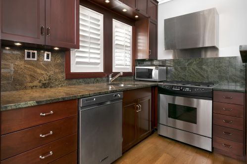 1125 Montana St, Chicago IL 60614-2109 exterior