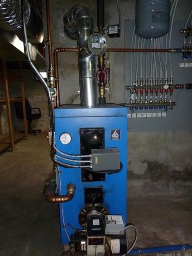 152 Gdn St, Torrington CT 06790-3403 exterior