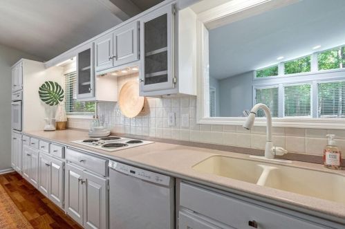 3538 Kim Ct, Atlanta GA exterior