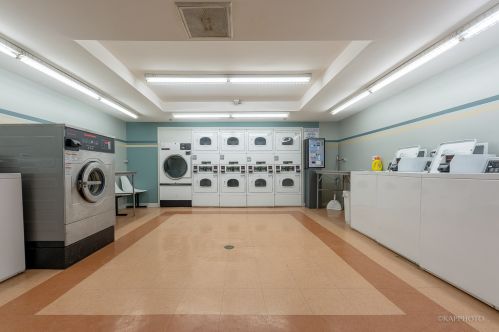 40 9th St, Chicago IL  60605-2137 exterior