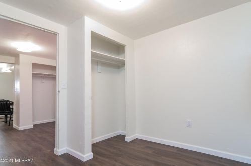 7325 Placita Antigua, Tucson AZ  85710-3706 exterior