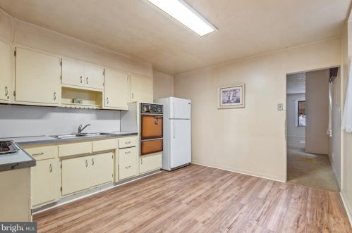 1424 Jackson St, Philadelphia PA 19145-3617 exterior