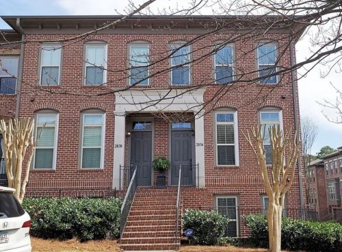 2836 Crescent Park Ln, Atlanta, GA 30339-6028