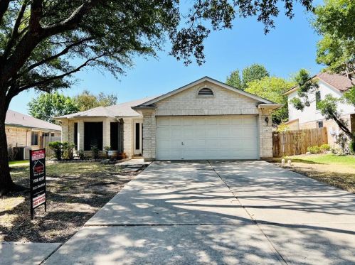 4447 Bremner Dr, Austin TX  78749-3644 exterior