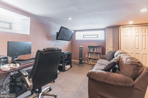 1119 Magee, Philadelphia PA 19111-4939 exterior