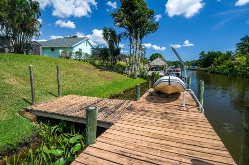 160 Twylite Ter, Fort Pierce, FL 34983-1247