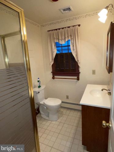 131 Marne Ave, Tavistock NJ 08033-1443 exterior