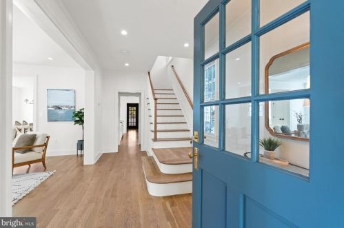 4420 Fessenden St, Washington DC  20016-4054 exterior