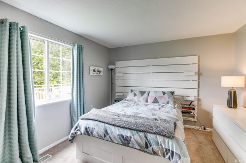 607 17 St, Mishawaka IN 46544-5644 exterior