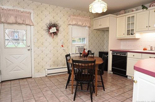 34 Nelson St, Torrington CT 06790-5117 exterior