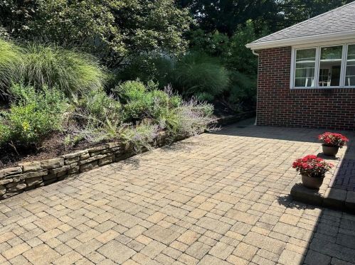 114 Oak Hill Rd, Pittsburgh PA  15238-3016 exterior