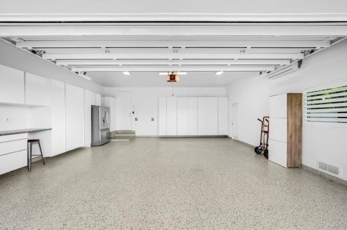 2160 Kingfish Rd, Naples FL 34102-1535 exterior