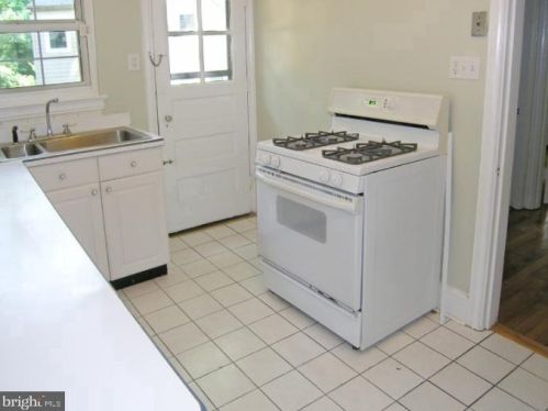 417 Ellsworth Dr, Silver Spring MD  20910-4222 exterior